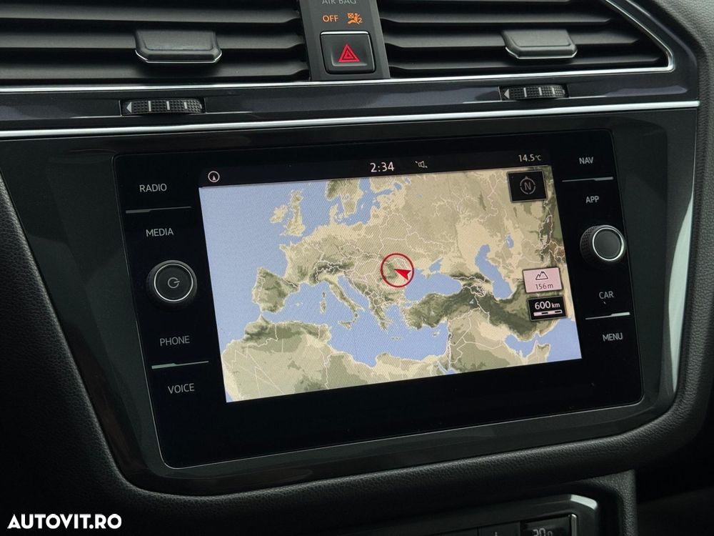 Volkswagen Tiguan - 15