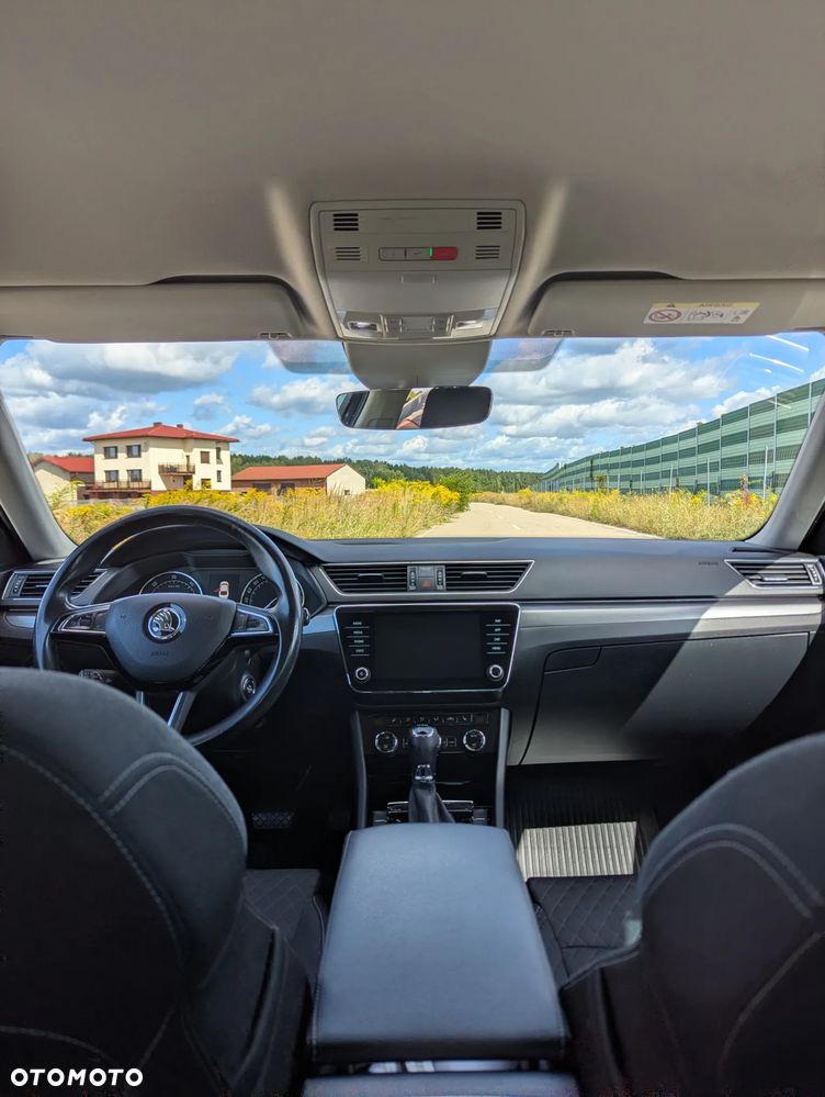 Skoda Superb 2.0 TDI Style DSG - 15
