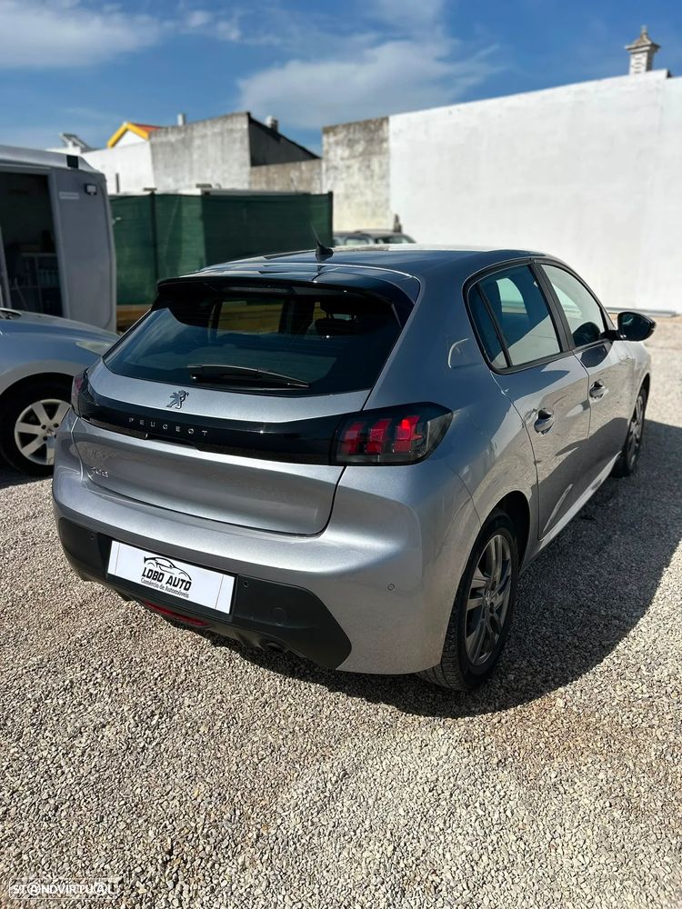 Peugeot 208 - 3