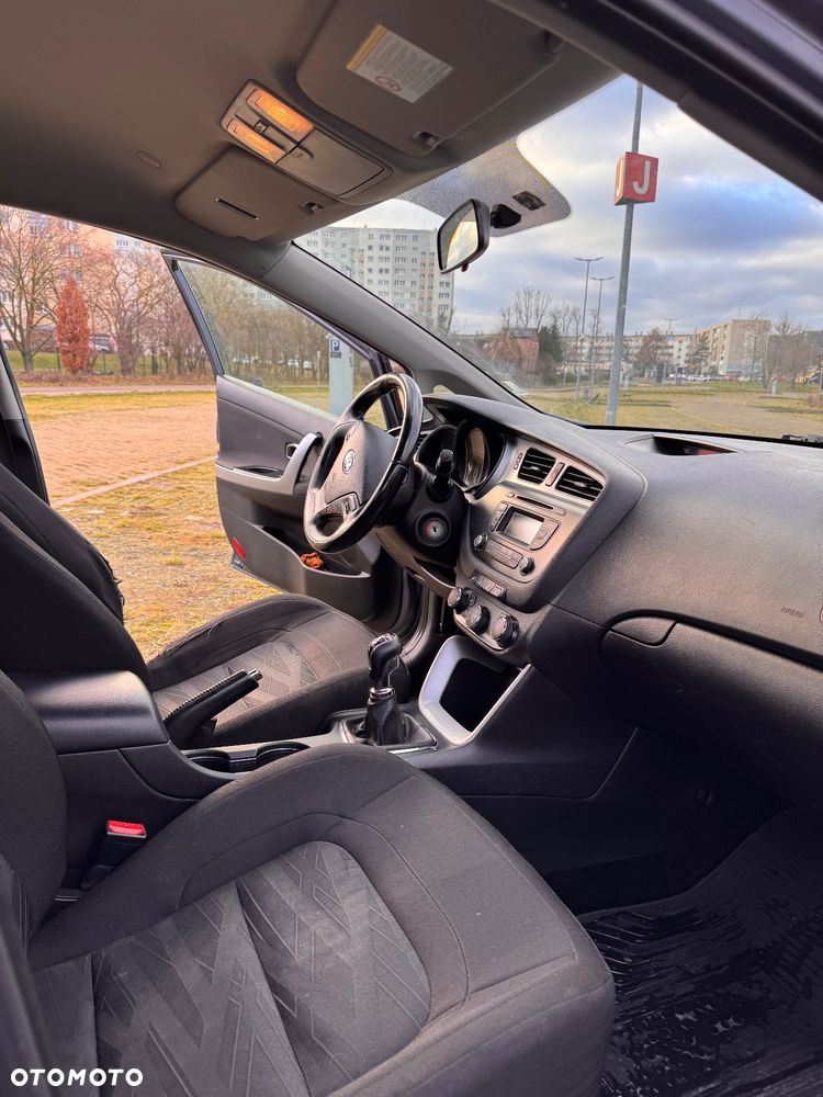 Kia Ceed 1.6 CRDi M - 12