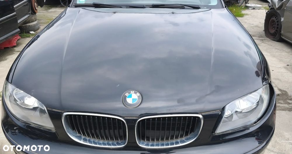 BMW 1 E87 09r MASKA POKRYWA SILNIKA 668/9 SCHWARZ 2 USZKODZONA