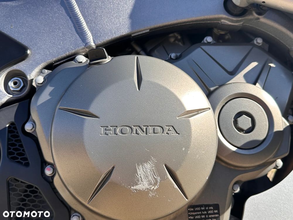 Honda VFR - 10