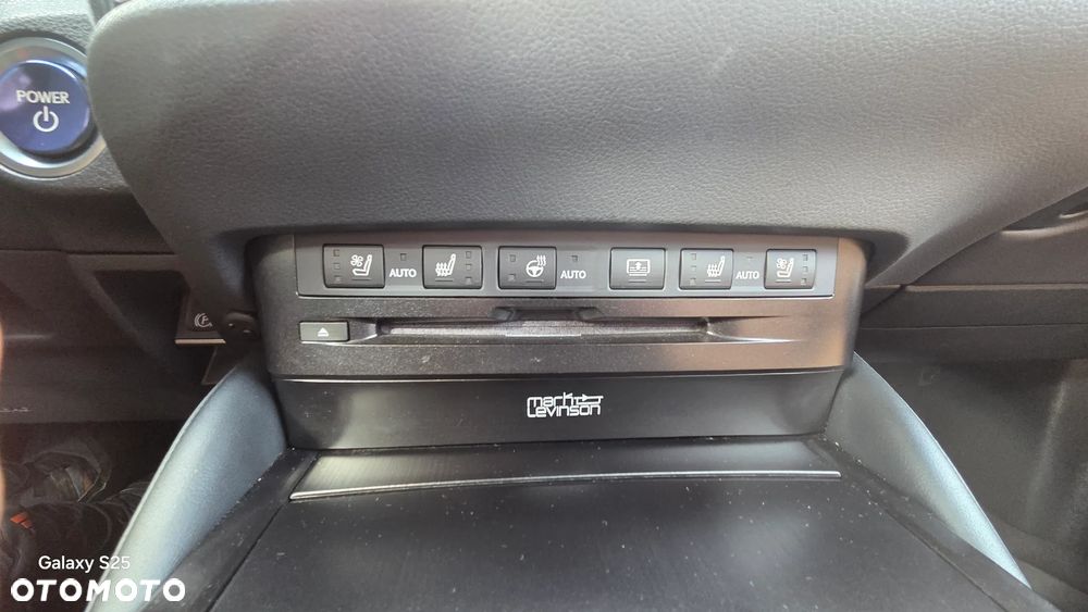 Lexus ES 300h Prestige - 11