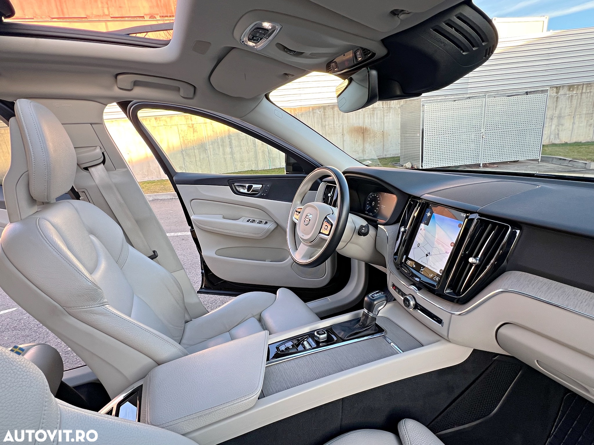 Volvo XC 60 D5 AWD Inscription - 8