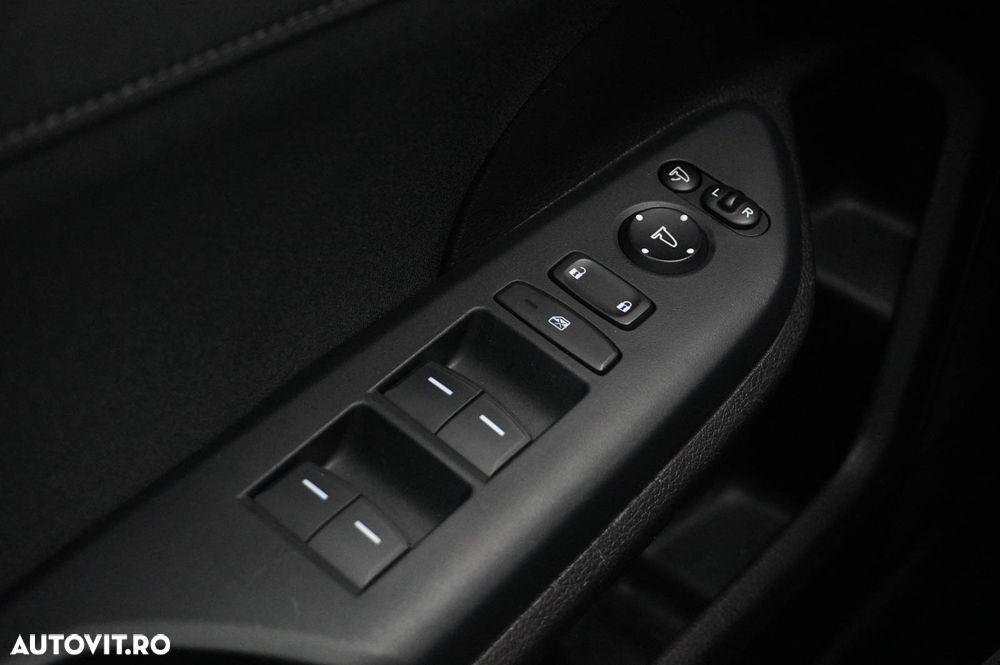 Honda Civic 1.5 VTEC Turbo CVT Sport - 17