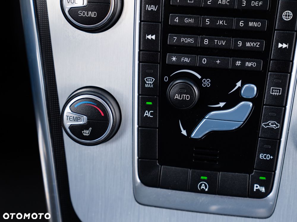 Volvo XC 60 - 35