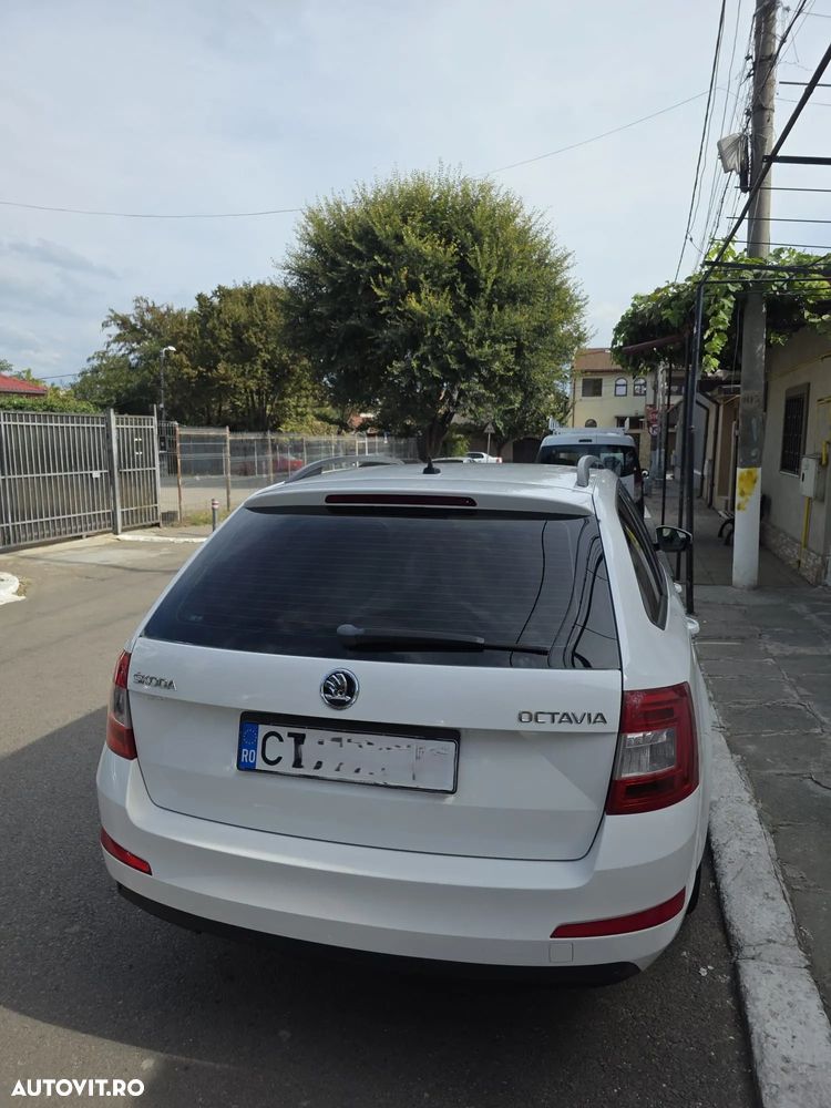 Skoda Octavia ver-2-0-tdi-dsg-ambition - 3
