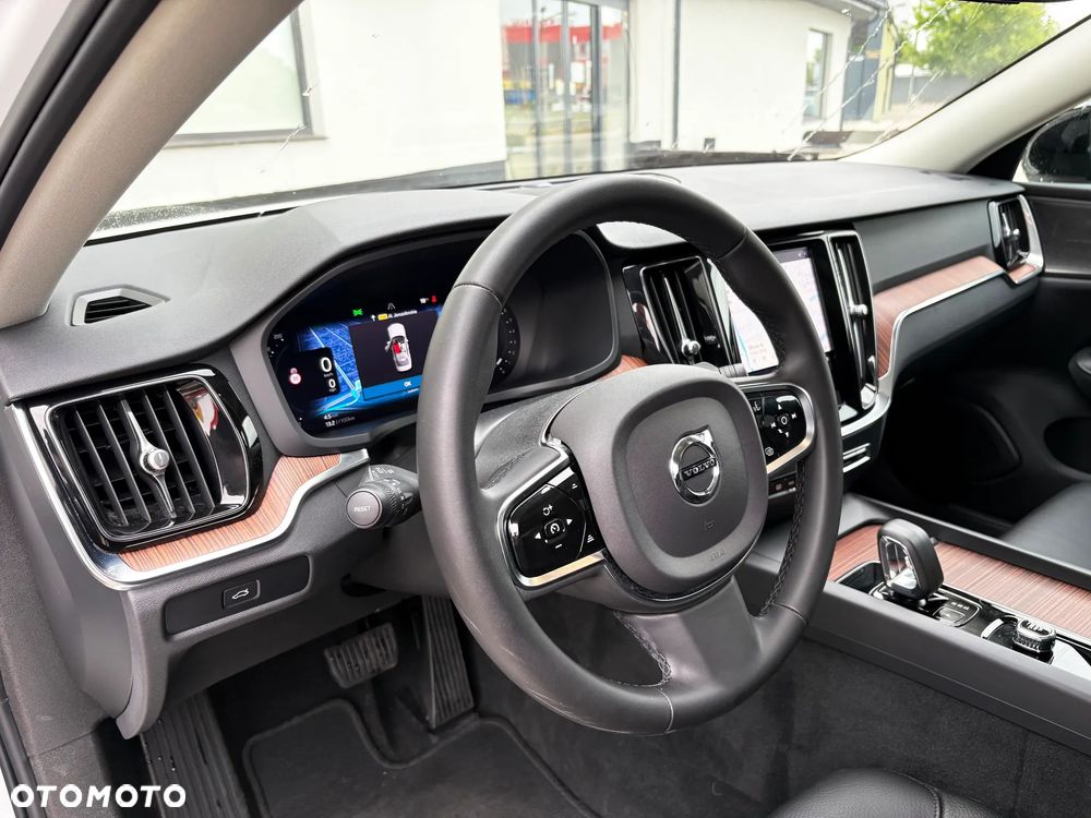 Volvo S60 B5 B AWD Plus Dark - 11