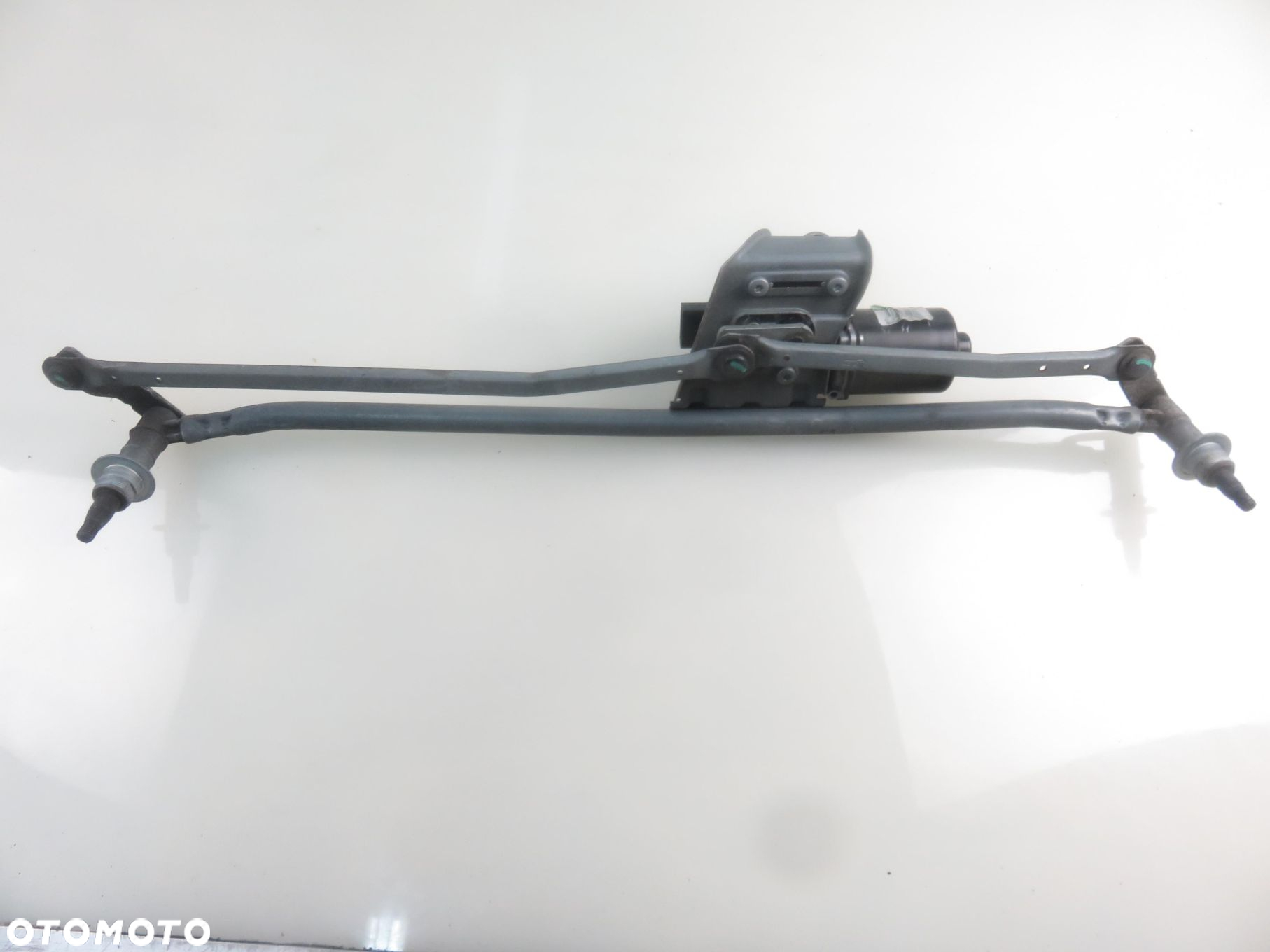 MECHANIZM WYCIERACZEK IVECO DAILY VI Furgon W000051914 W000035829 - 2