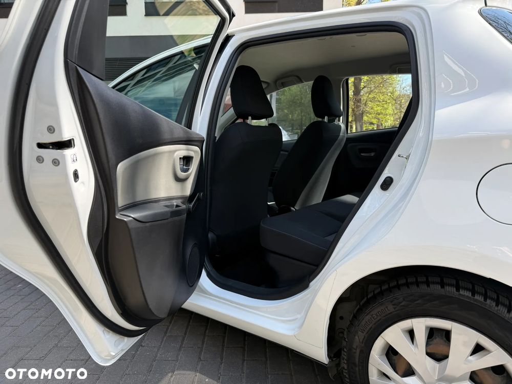 Toyota Yaris - 23