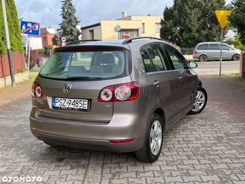 Volkswagen Golf Plus - 17