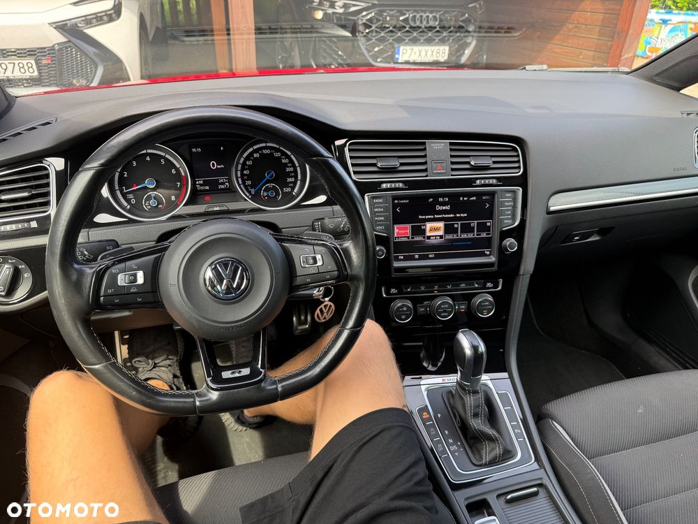 Volkswagen Golf - 10