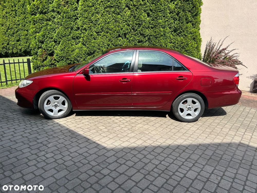 Toyota Camry - 7