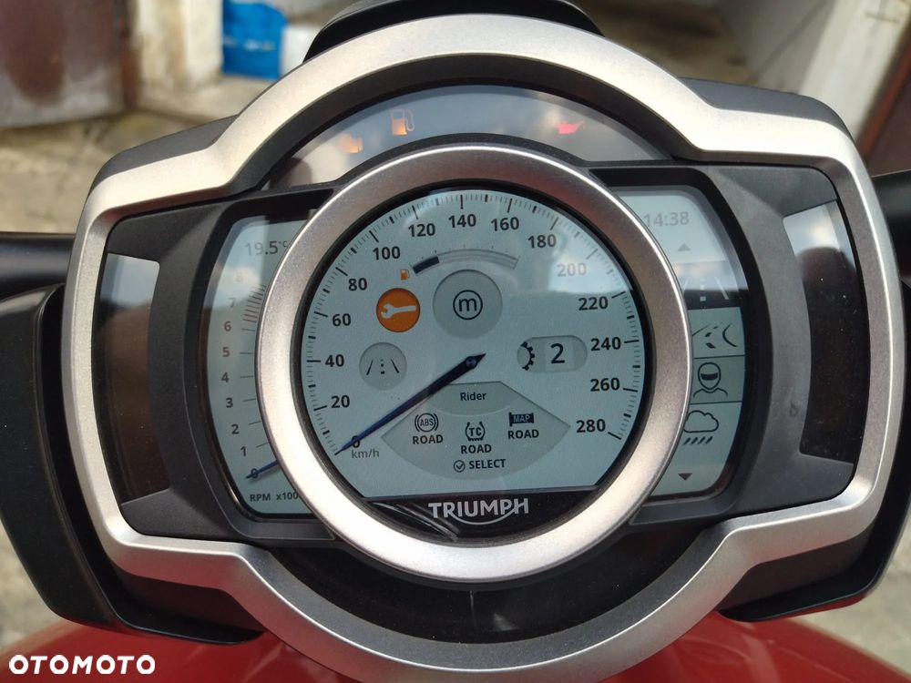 Triumph Rocket - 5