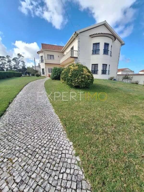 Excelente moradia isoladaT5 - próximo do centro - Caldas da Rainha - Grande imagem: 4/33