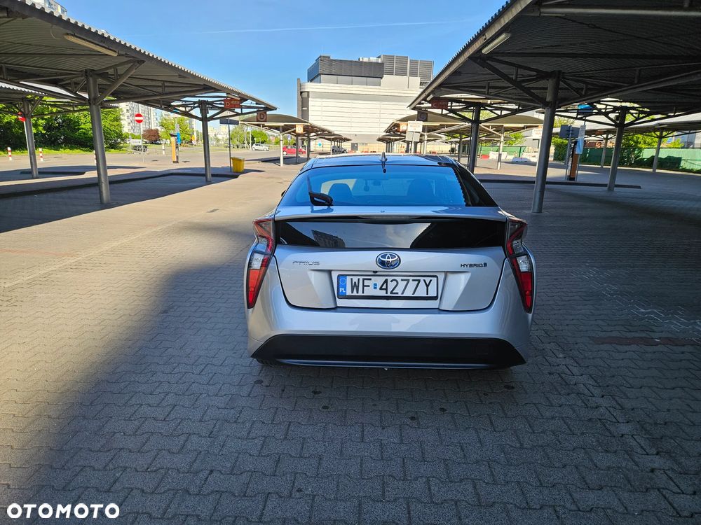 Toyota Prius Hybrid Executive - 7