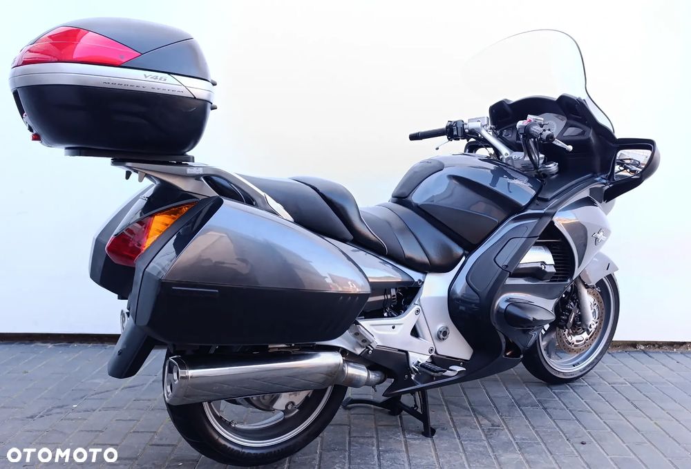 Honda ST - 6