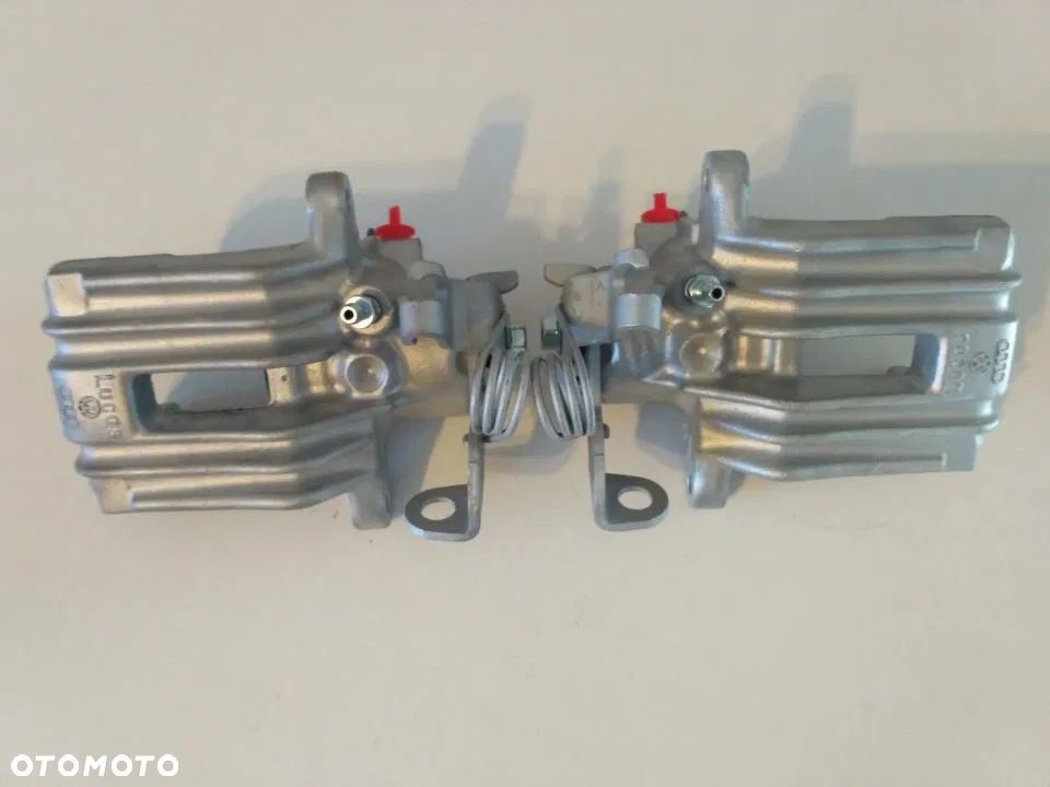 Zacisk tył Lewy Prawy Audi A4 B6 B7 a4b6 - 1