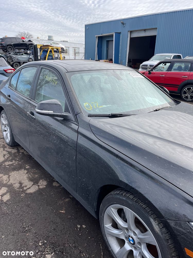 BMW Seria 3 335i xDrive - 7