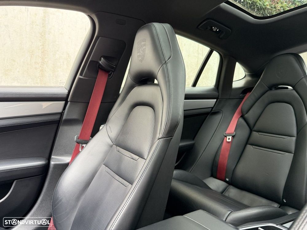 Porsche Panamera 4 E-Hybrid Platinum Edition - 17
