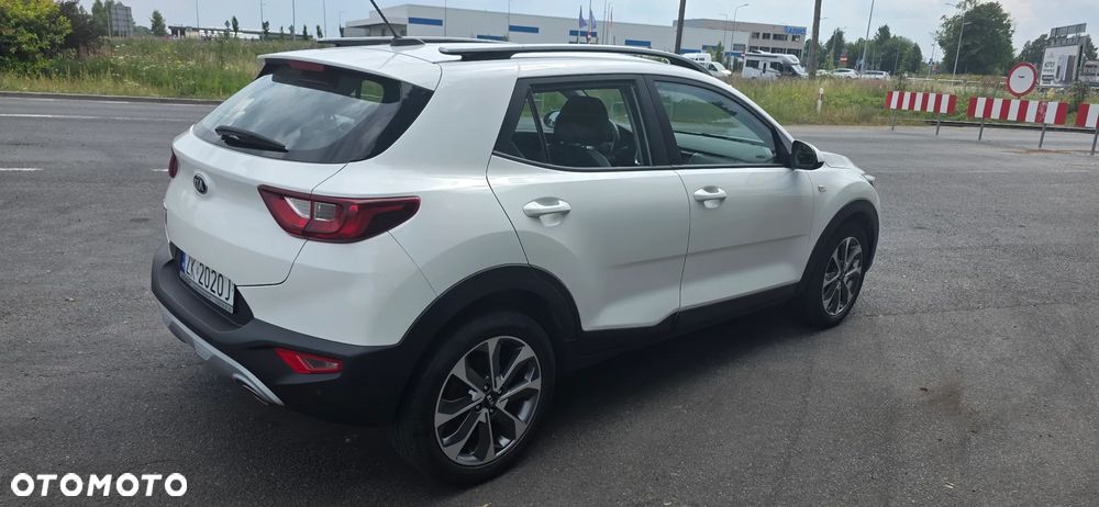 Kia Stonic 1.4 L - 11