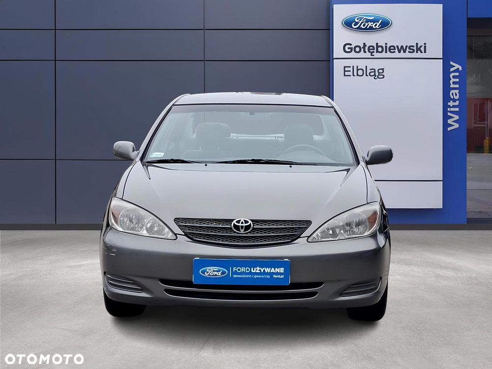 Toyota Camry 2.4 XLE - 5
