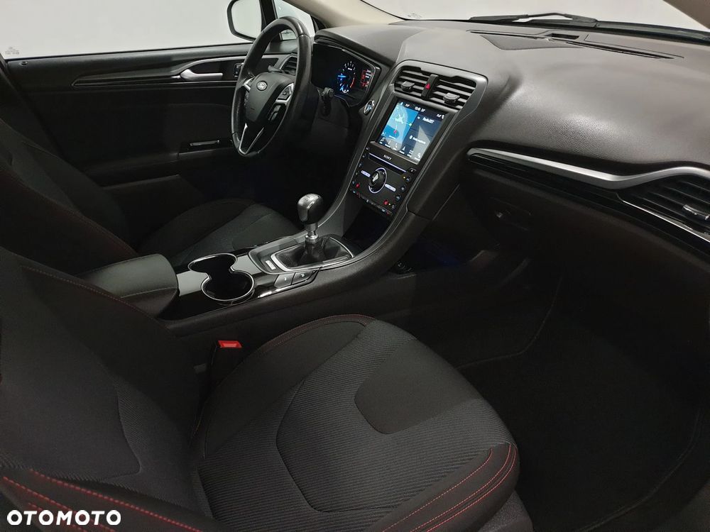 Ford Mondeo 2.0 TDCi ST-Line - 40