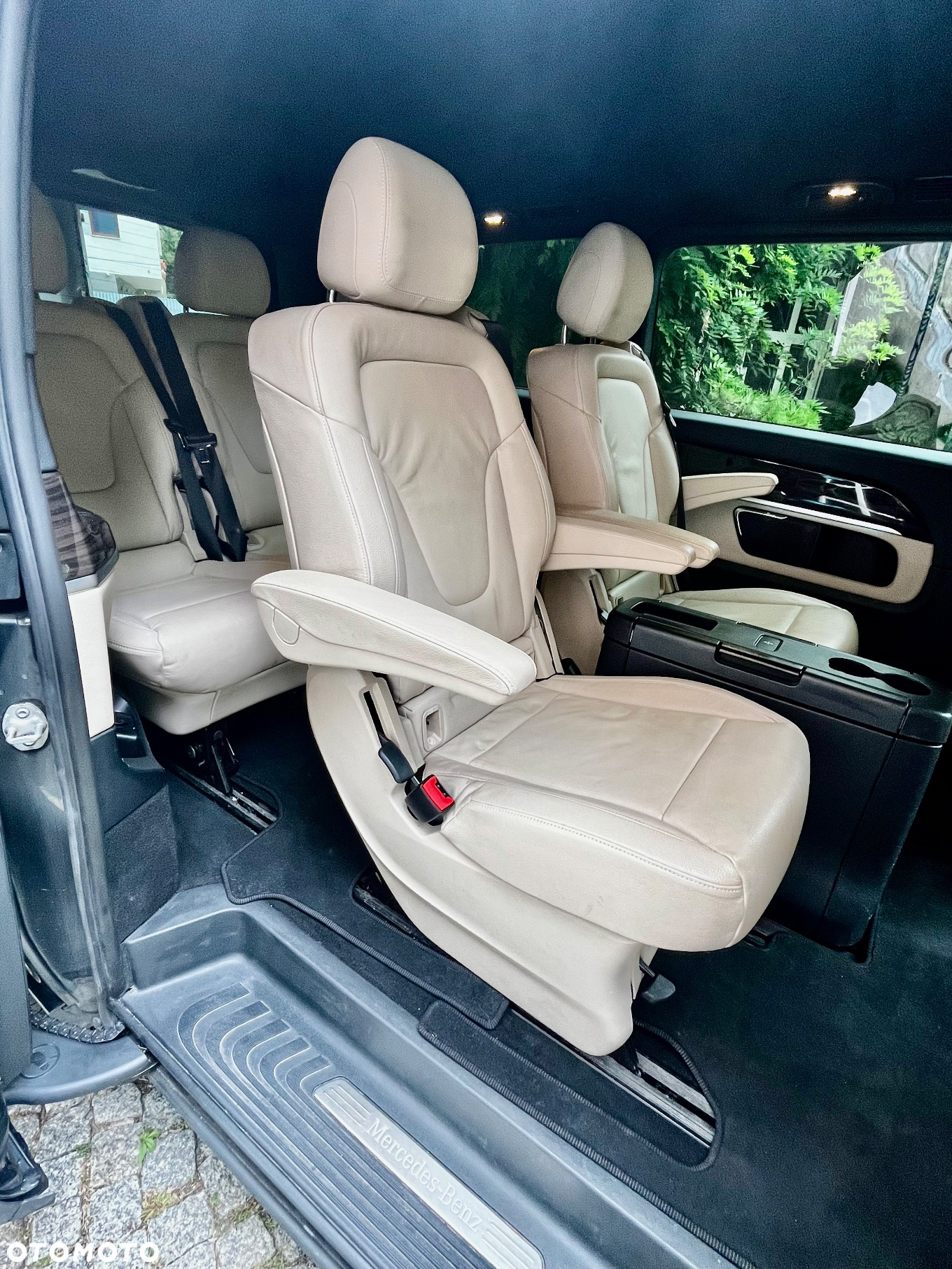Mercedes-Benz Klasa V 300 d 4-Matic Avantgarde 9G-Tronic (d³ugi) - 4