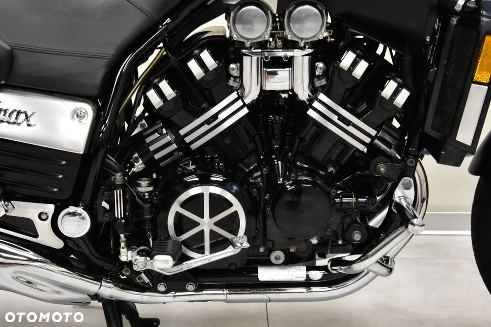 Yamaha V-MAX - 25