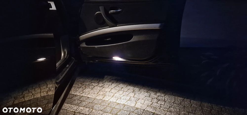 BMW Seria 3 318i - 25