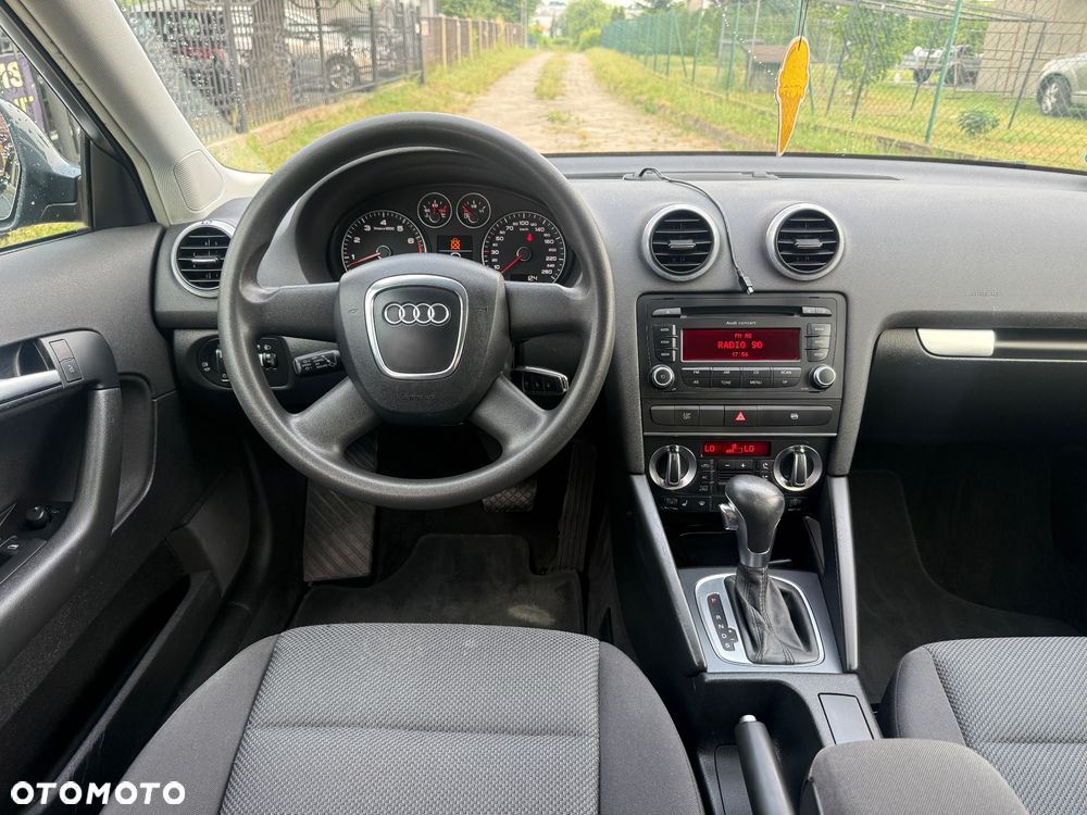 Audi A3 Sportback 1.4 TFSI S tronic Attraction - 17