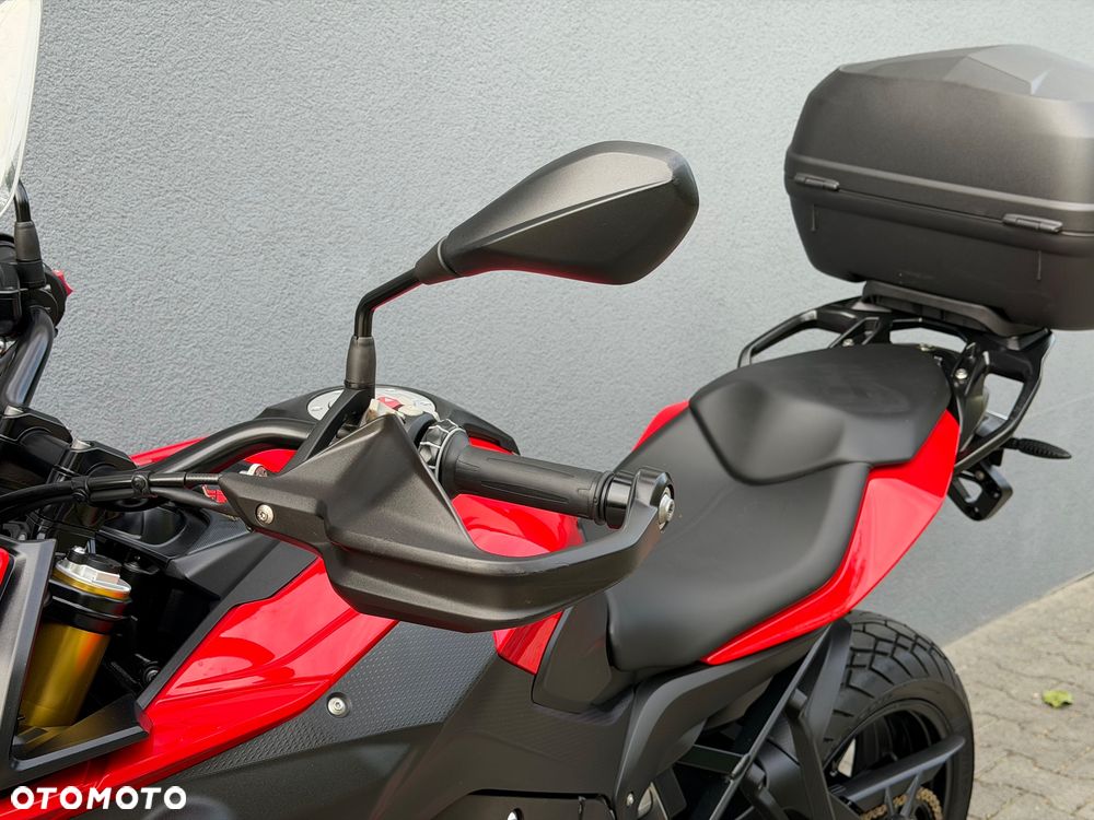 BMW XR - 19