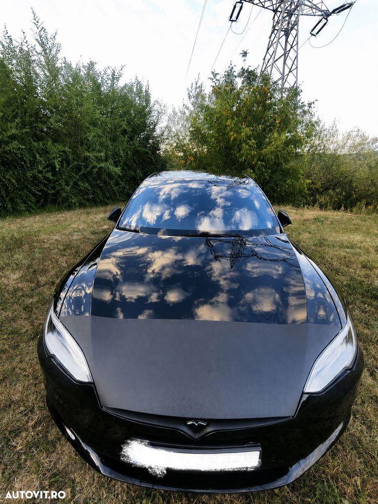 Tesla Model S - 7
