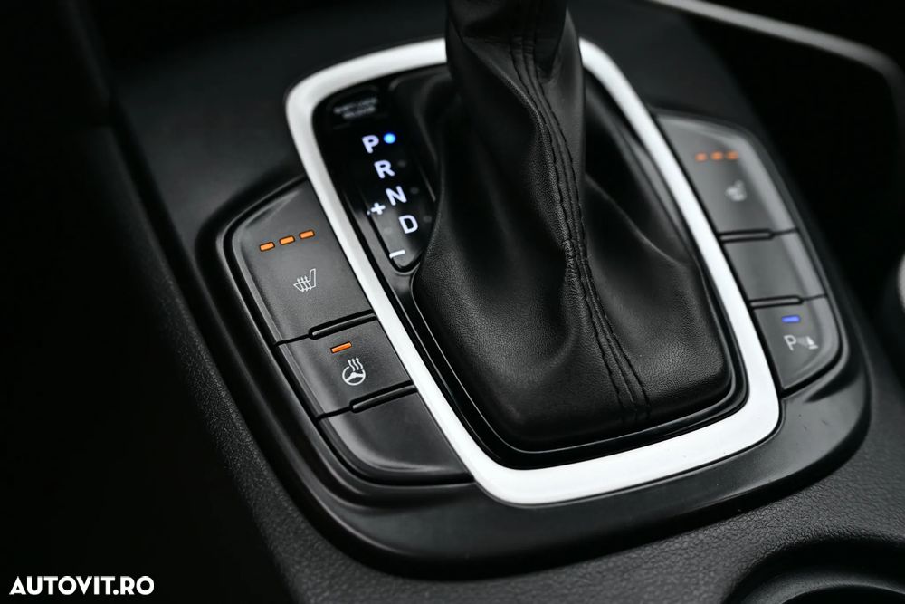 Hyundai KONA - 33