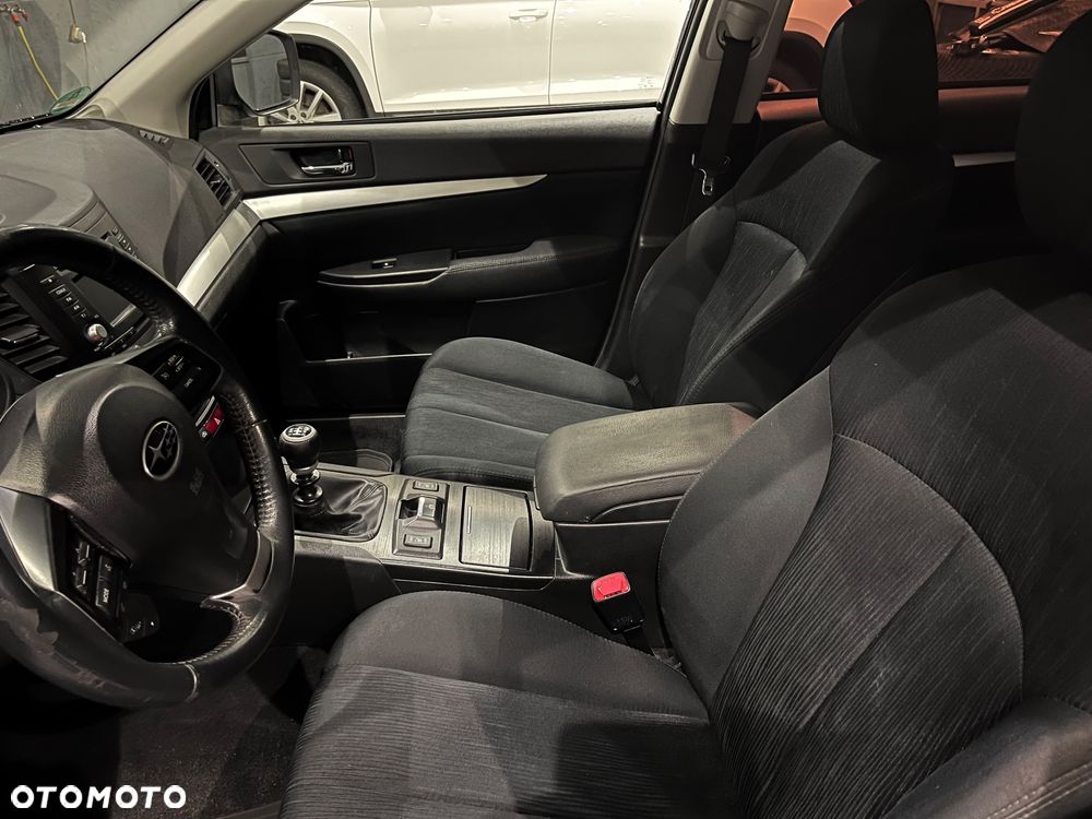Subaru Legacy Kombi 2.0D Sport - 12