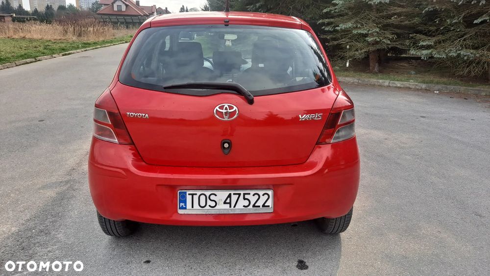Toyota Yaris 1.0 VVT-i - 8
