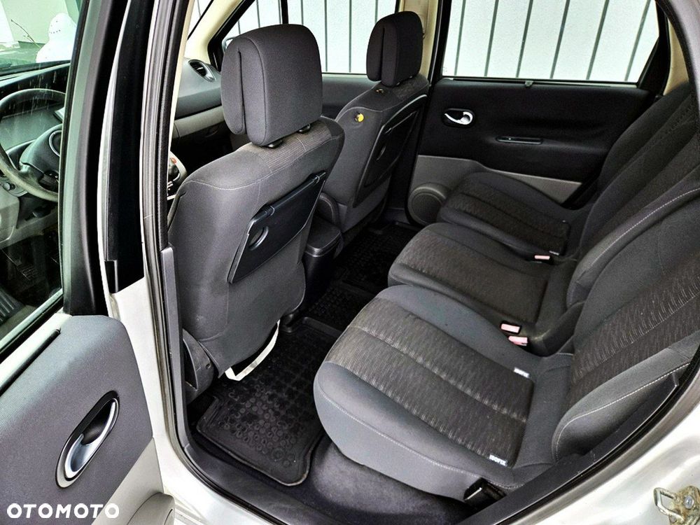 Renault Scenic - 8