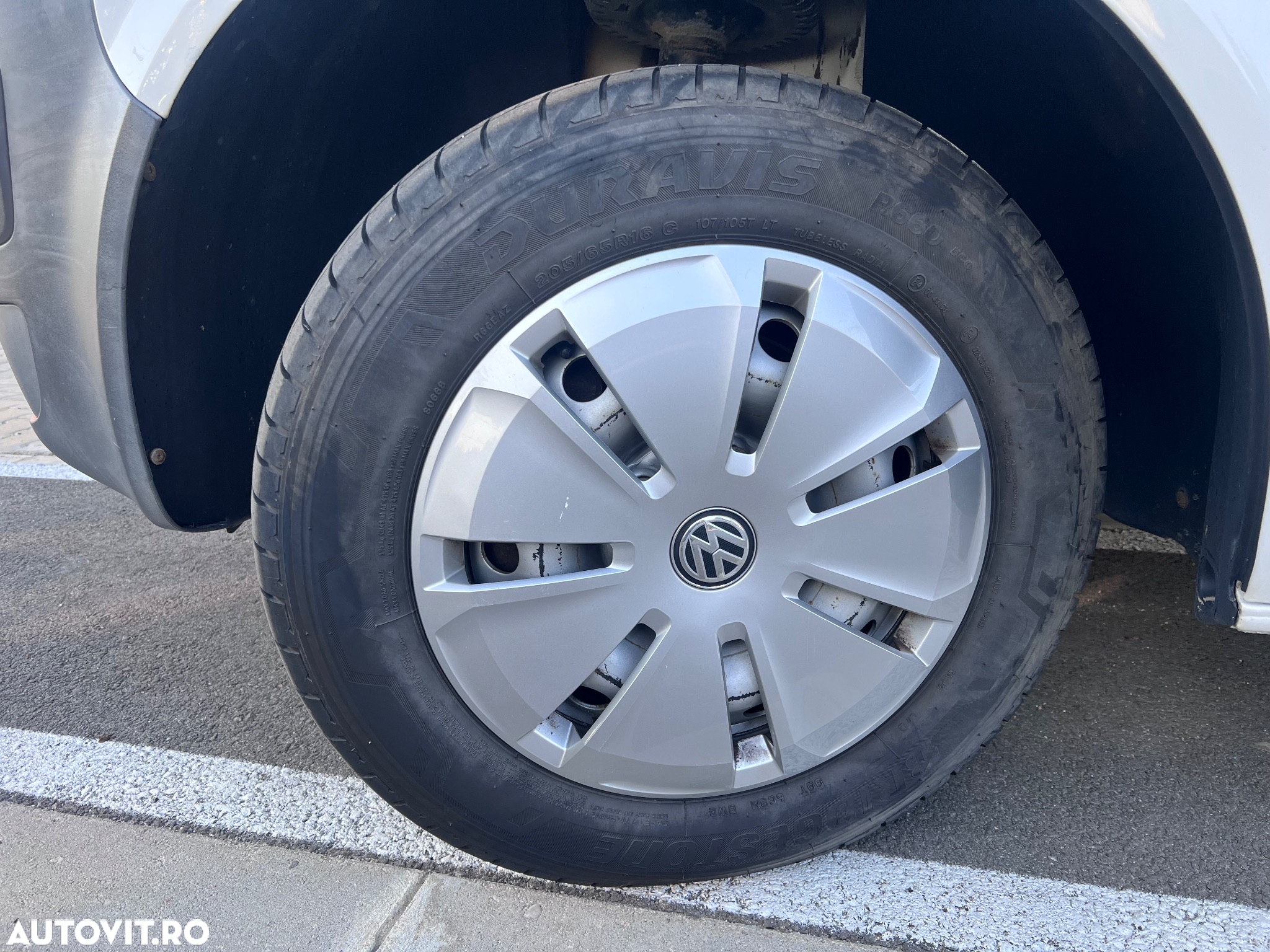 Volkswagen Transporter - 9