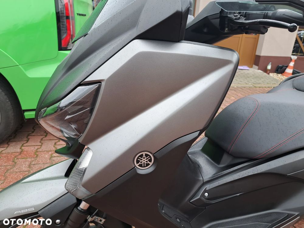 Yamaha X-max - 25