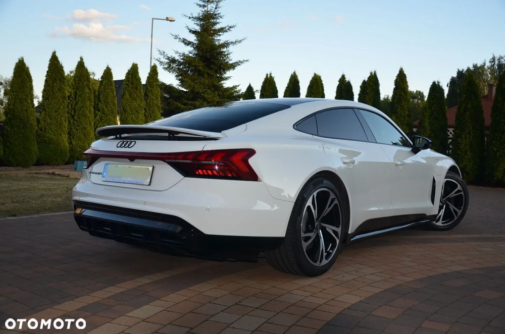 Audi e-tron GT 60 93kWh Quattro - 10