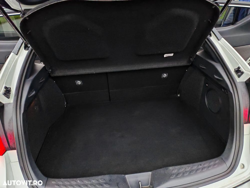 Toyota C-HR 2.0 HSD 184 CP 4x2 CVT C-lassy bi-tone - 20