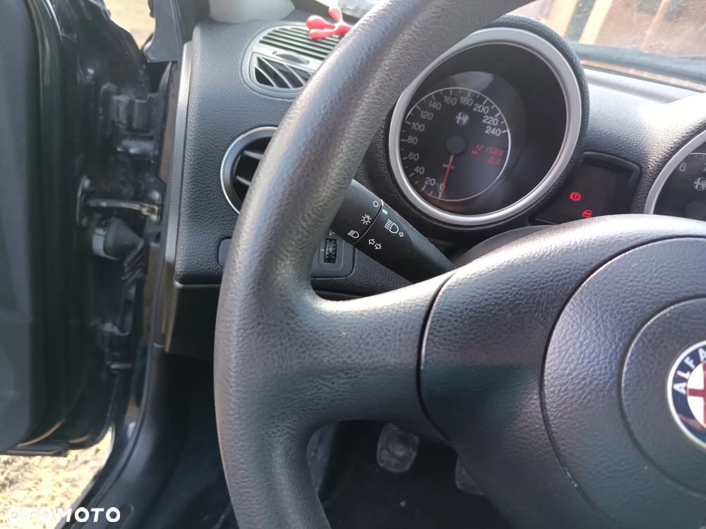 Alfa Romeo 156 1.6 TS Impression - 13