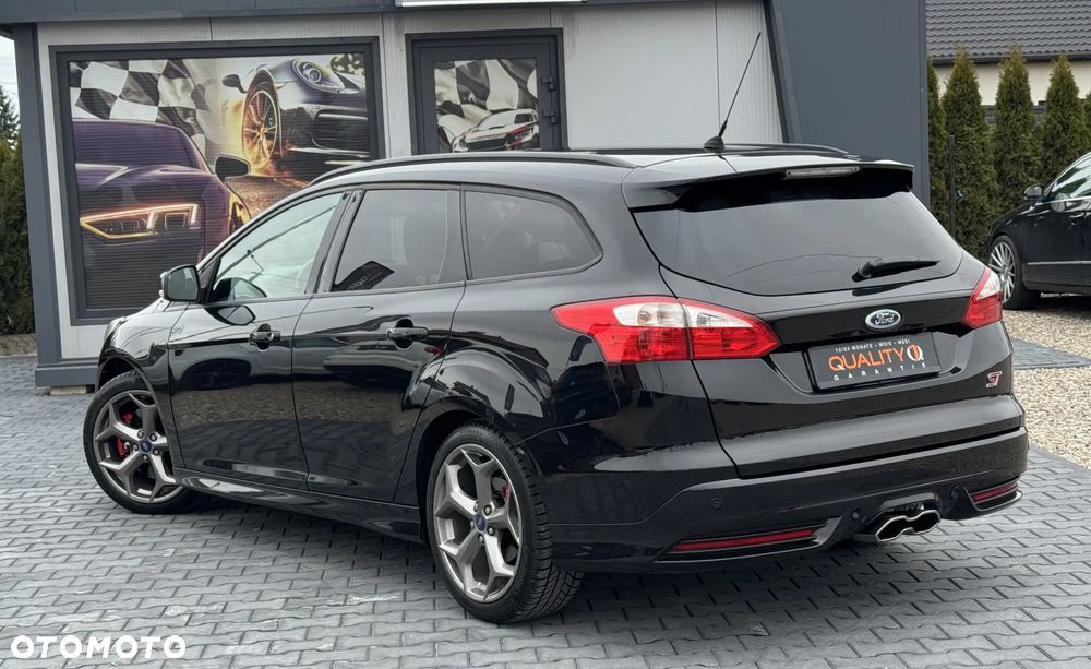 Ford Focus SW 2.0 EcoBoost ST Leather Sport Pack - 11