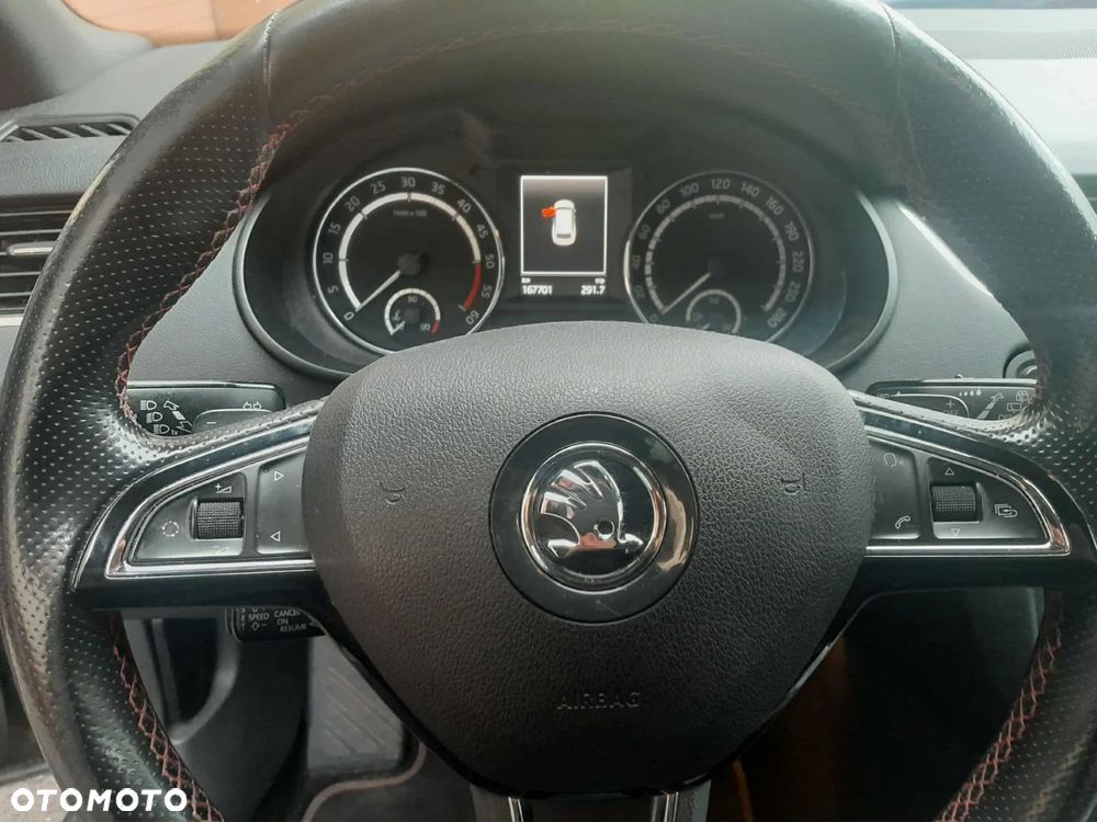 Skoda Octavia 2.0 TDI RS DSG - 9