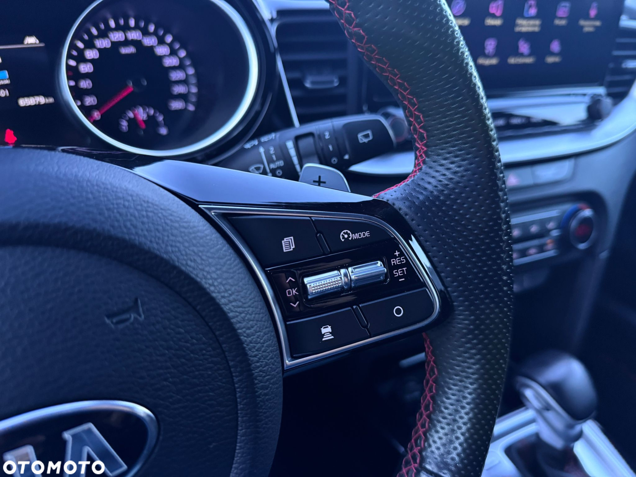 Kia ProCeed 1.6 T-GDI GT DCT - 34