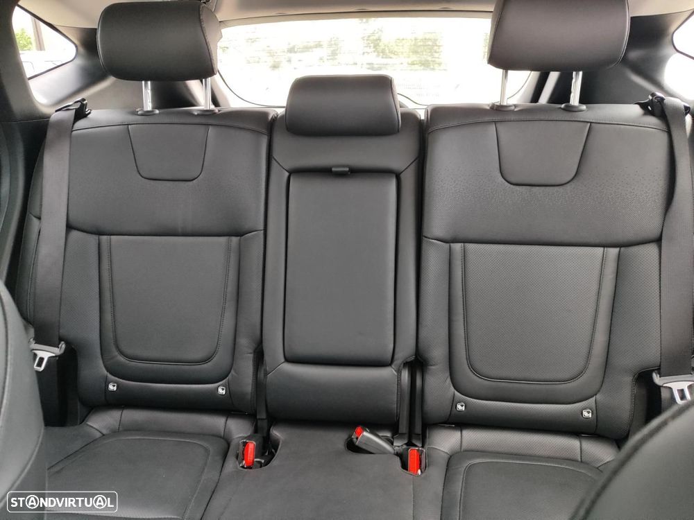 Hyundai Tucson 1.6 CRDi Vanguard - 12