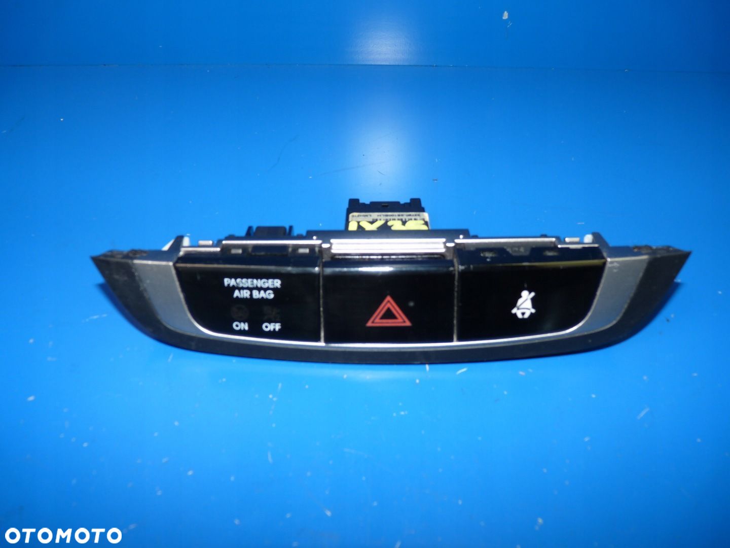 HYUNDAI IX35 PANEL WŁĄCZNIK ŚWIATEŁ AWARYJNYCH - 1