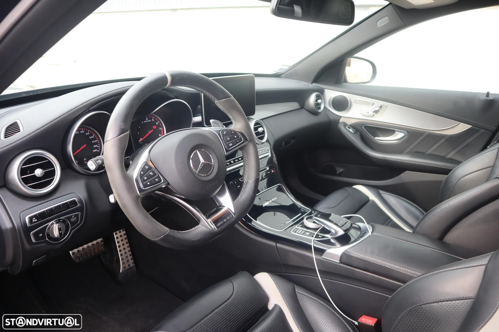 Mercedes-Benz C 63 AMG S - 10