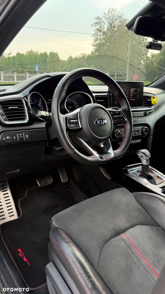 Kia ProCeed - 10