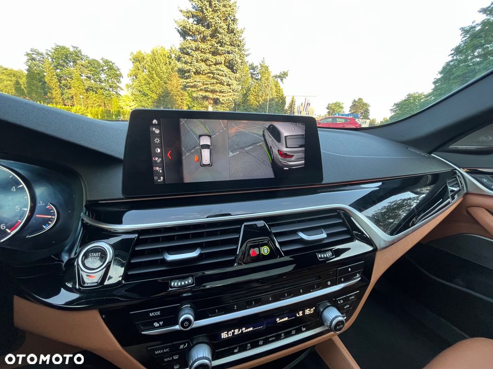 BMW Seria 5 530d xDrive M Sport sport - 26